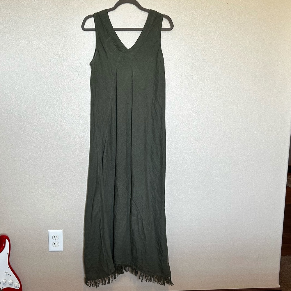 Crown Linen Dress, Size Medium